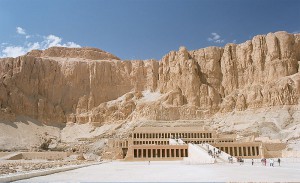 ハトシェプスト女王葬祭殿／ルクソール西岸