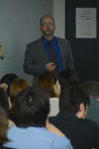 講演されるバルタ教授